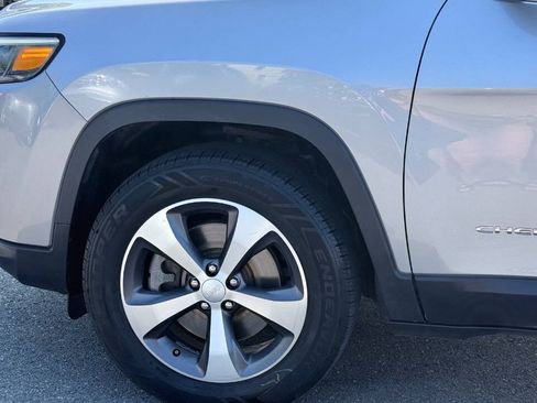 Used 2020 Jeep Cherokee Limited AWD/4WD image 8