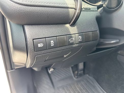 Used 2024 Toyota Camry SE FWD image 17