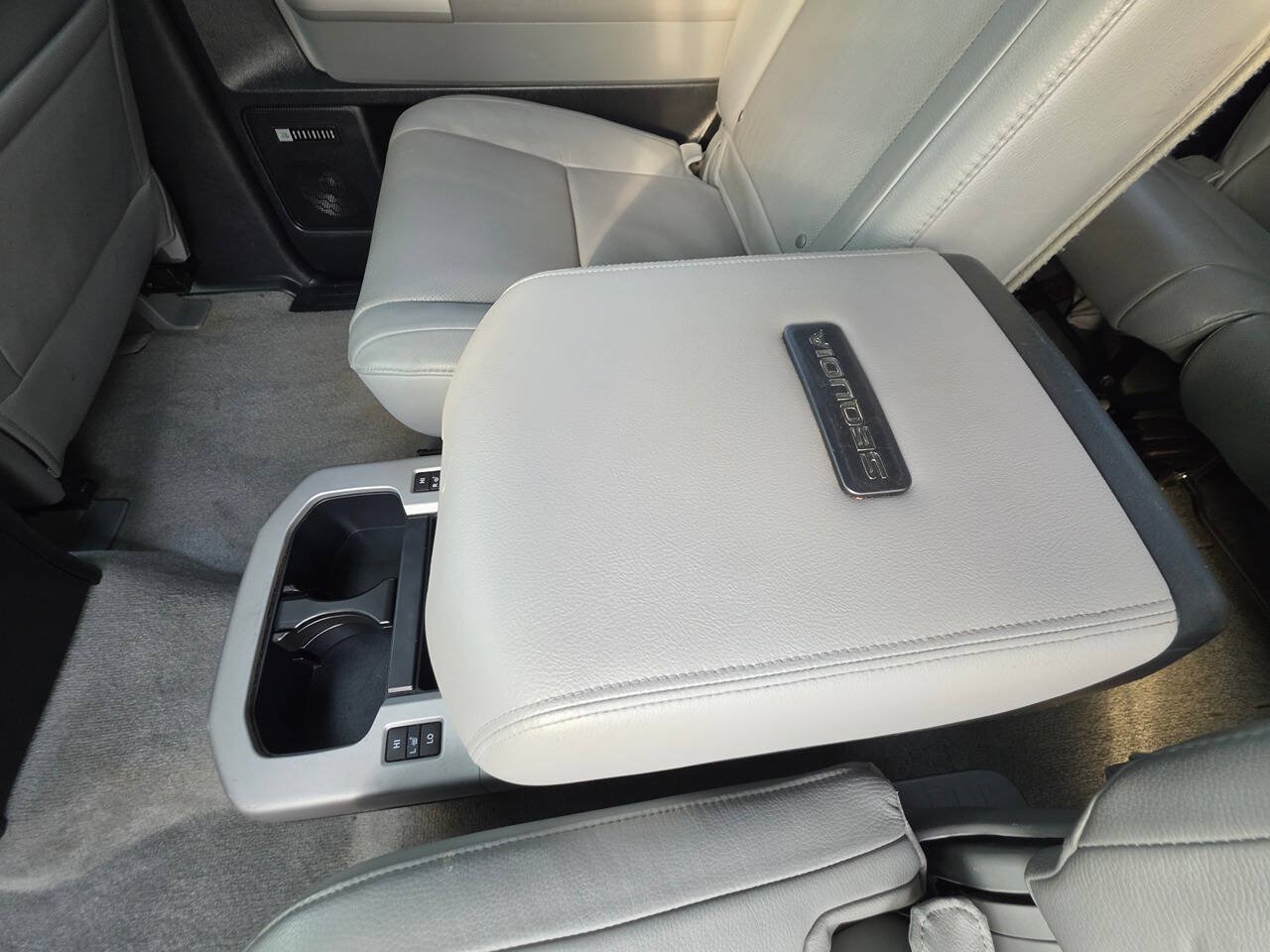 Used 2008 Toyota Sequoia Platinum w/ Cold Area Pkg AWD/4WD image 25