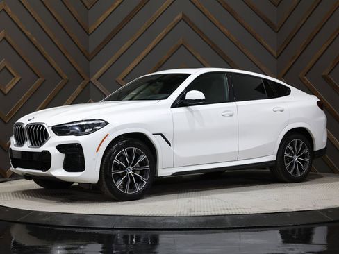 Used 2022 BMW X6 xDrive40i w/ M Sport Package image 9