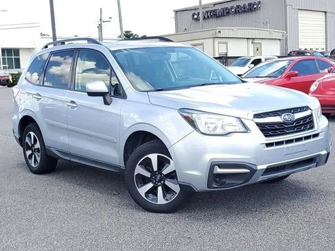 Used 2017 Subaru Forester 2.5i Premium w/ All-Weather Package AWD/4WD image 30
