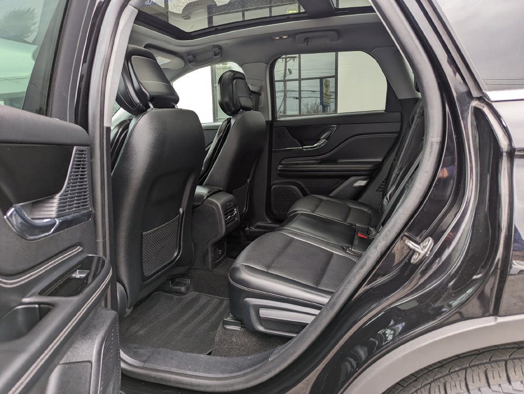 Used 2020 Lincoln Corsair AWD w/ Premium Package image 40