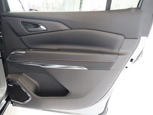 New 2026 Chevrolet Traverse RS image 36