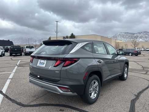 New 2026 Hyundai Tucson SE image 5