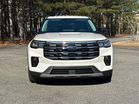 New 2026 Ford Explorer Active w/ Active Comfort Package RWD image 2