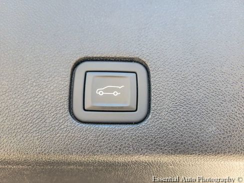 Certified 2024 Cadillac XT6 Sport w/ LPO, Floor Liner Package AWD/4WD image 31