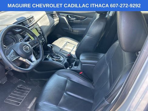 Used 2019 Nissan Rogue SL w/ Premium Package AWD/4WD image 14