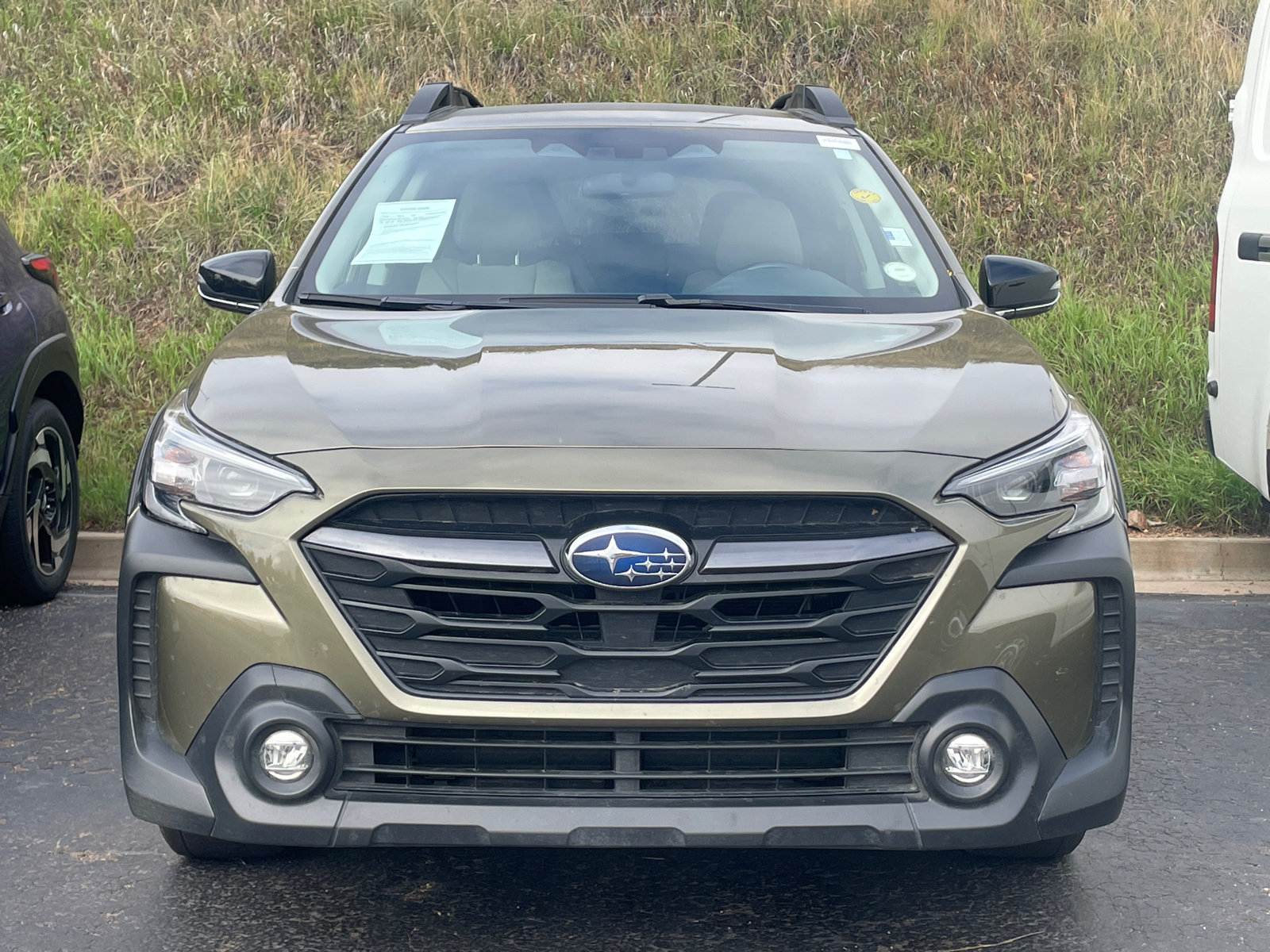 Used 2024 Subaru Outback Premium AWD/4WD image 2