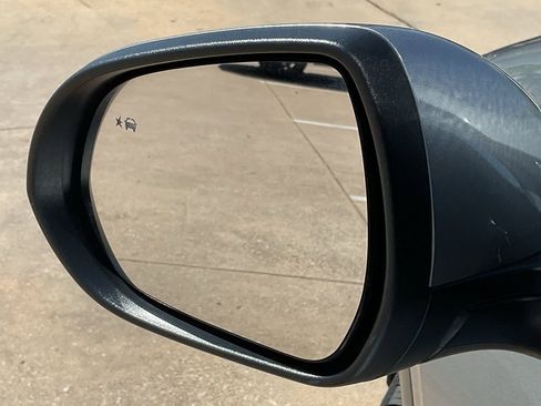 Used 2025 Buick Encore GX Preferred image 11