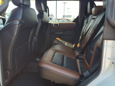 Certified 2024 Ford Bronco Outer Banks AWD/4WD image 10