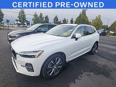 Used 2022 Volvo XC60 B5 Momentum w/ Advanced Package