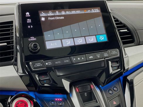 Used 2018 Honda Odyssey Elite image 22