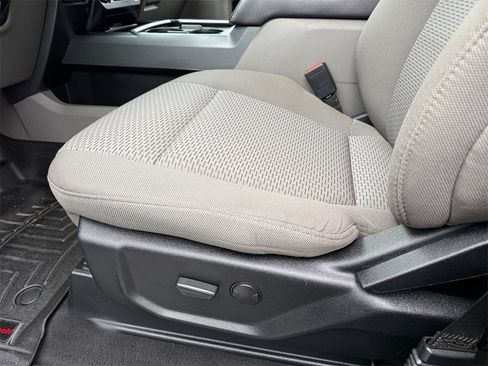 Used 2021 Ford F250 XLT w/ XLT Premium Package image 15