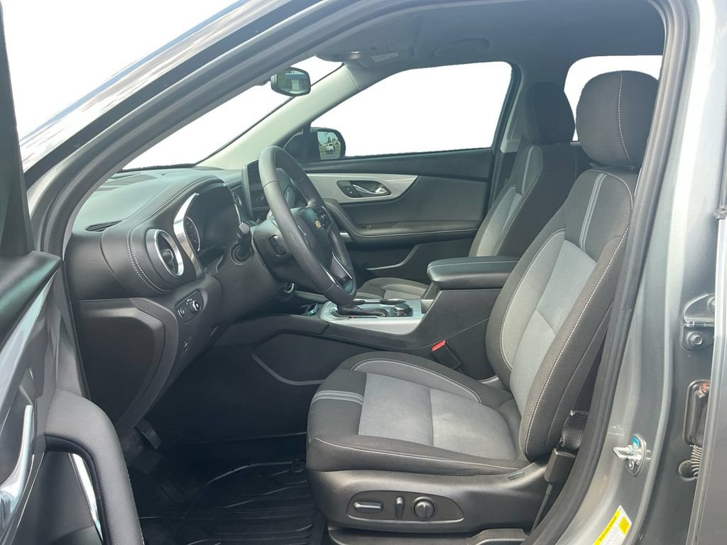 Used 2024 Chevrolet Blazer LT w/ Convenience Package FWD image 14