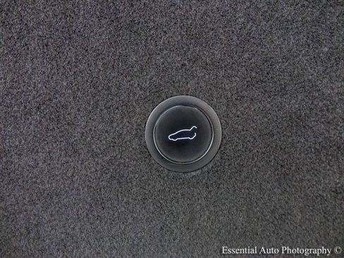 Used 2022 Tesla Model S image 39