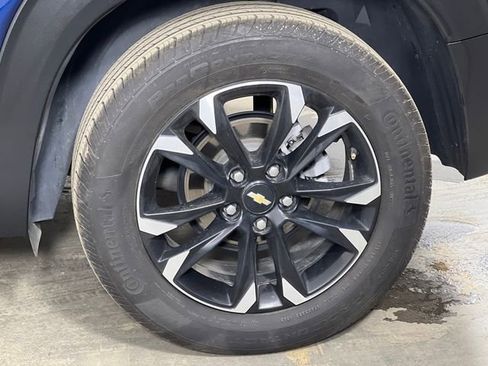Used 2023 Chevrolet TrailBlazer LT FWD image 35