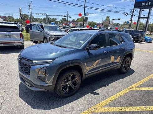 New 2026 Chevrolet Equinox LT w/ Midnight Edition FWD image 3