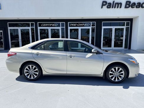 Used 2017 Toyota Camry FWD image 5
