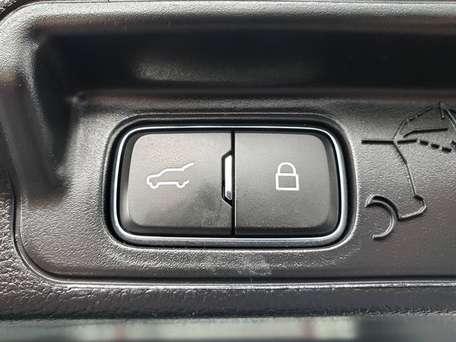 Used 2021 Ford Explorer XLT w/ Equipment Group 202A AWD/4WD image 10