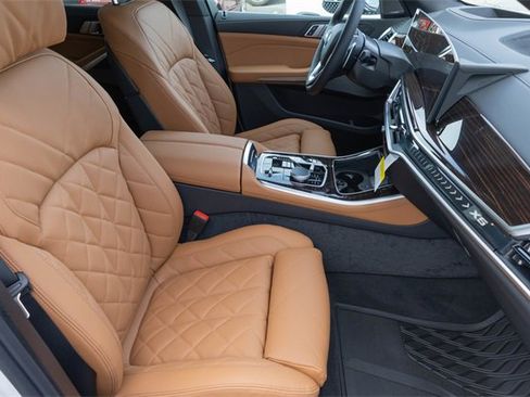 New 2026 BMW X5 xDrive50e w/ Climate Comfort Package image 21