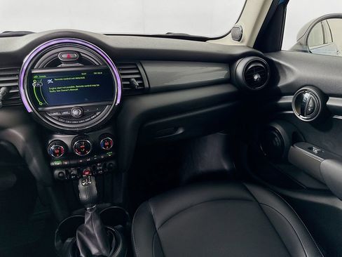 Used 2017 MINI Cooper 4-Door Hardtop FWD image 24
