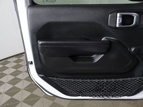 Used 2021 Jeep Wrangler Unlimited Sport image 16