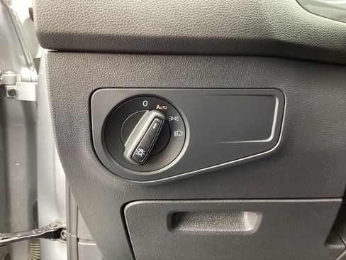 Used 2022 Volkswagen Tiguan S w/ Driver Assistance Package FWD image 26