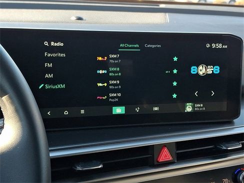 Used 2025 Kia Sorento S w/ Panoramic Sunroof Package image 19