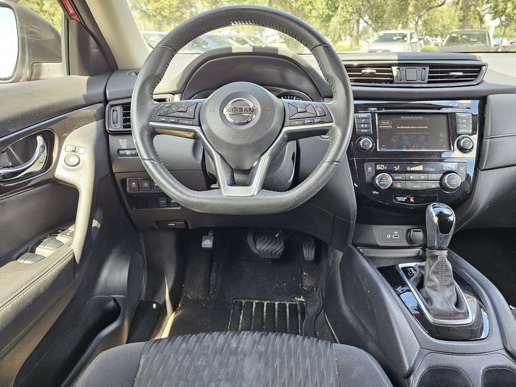 Used 2019 Nissan Rogue SV FWD image 13