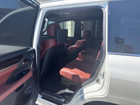 Used 2020 Lexus LX 570 4WD w/ Sport Package image 14