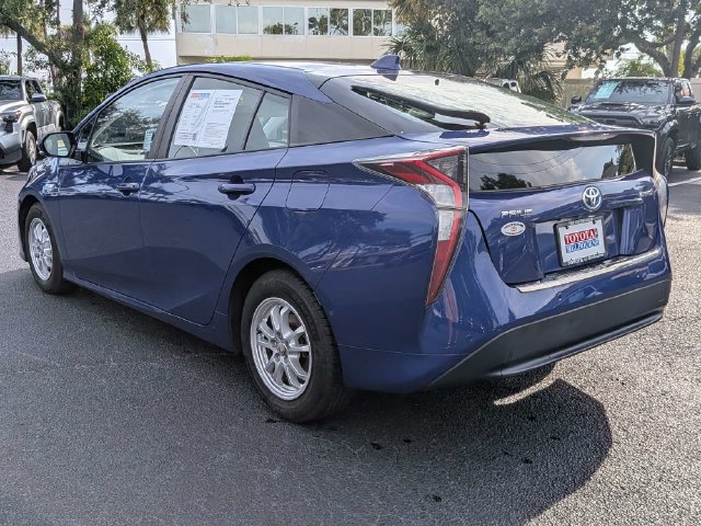 Used 2018 Toyota Prius Four w/ Advanced Technology Package FWD image 5