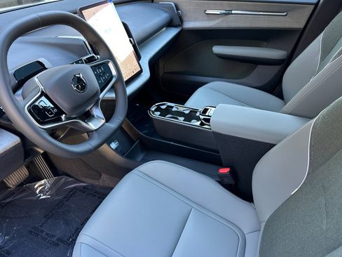 New 2026 Volvo EX30 Plus w/ Climate Package image 8