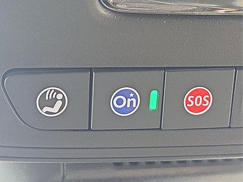 New 2026 Chevrolet Equinox ACTIV w/ Convenience Package III image 22