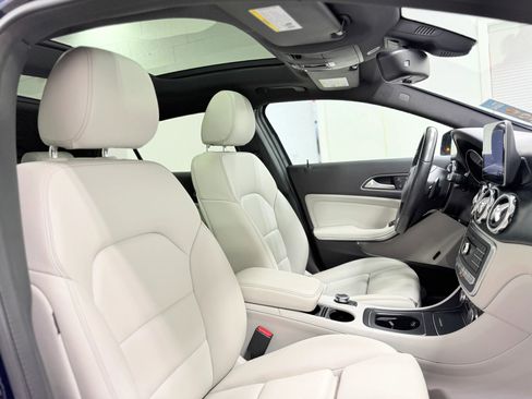 Used 2018 Mercedes-Benz GLA 250 4MATIC image 28