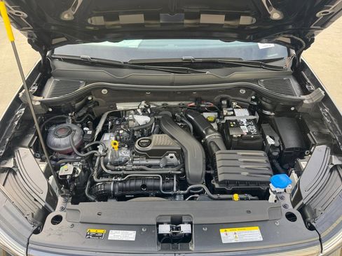 New 2026 Volkswagen Taos SEL image 16