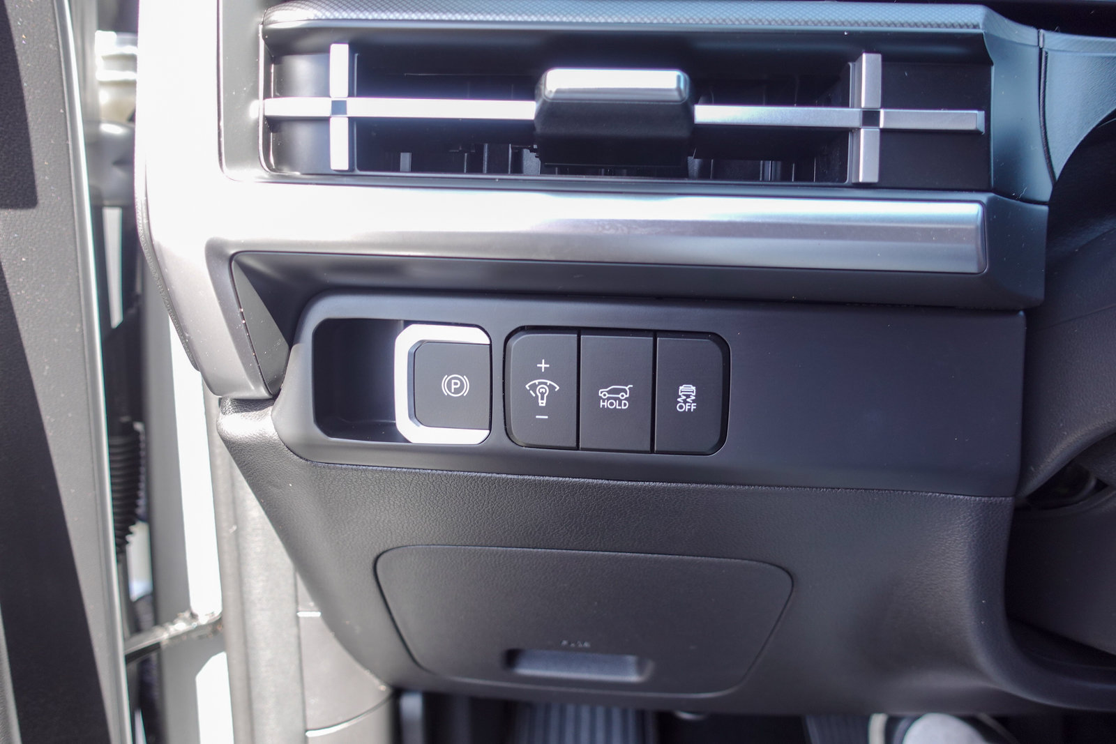 Used 2025 Hyundai Santa Fe SEL AWD/4WD image 16