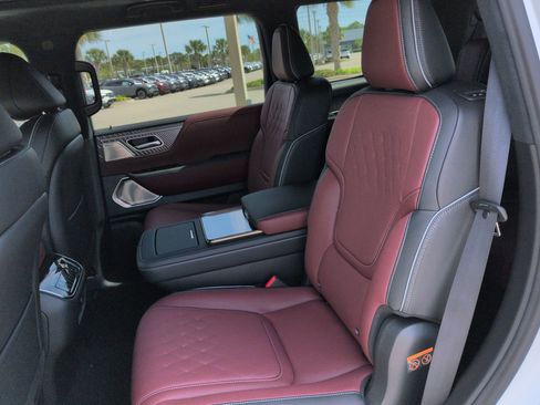 New 2026 INFINITI QX80 Autograph AWD/4WD image 15