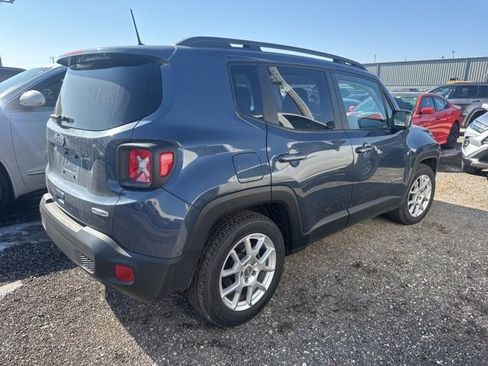 Used 2021 Jeep Renegade Latitude w/ Sun & Sound Group image 32