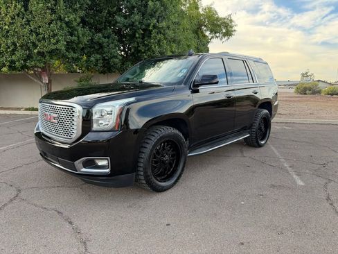 Used 2017 GMC Yukon Denali w/ Open Road Package image 4