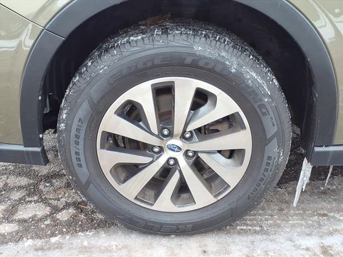 Used 2021 Subaru Outback Premium image 9