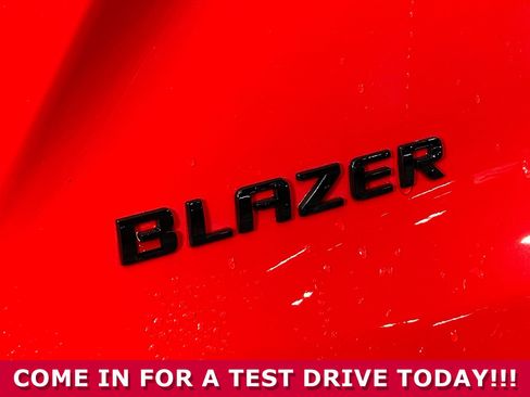 Used 2024 Chevrolet Blazer LT w/ Convenience Package image 32