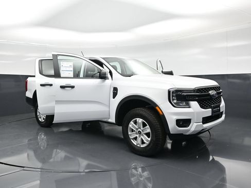 Certified 2025 Ford Ranger XL w/ Trailer Tow Package RWD image 30