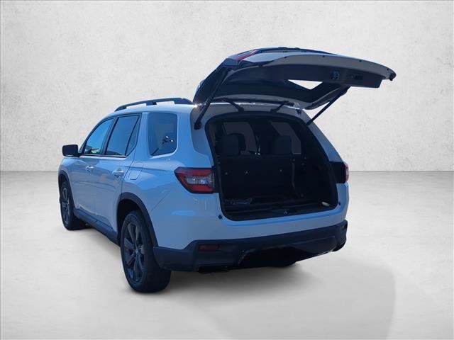 New 2026 Honda Pilot Sport image 9
