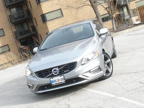 Used 2015 Volvo S60 T6 R-Design Platinum image 7