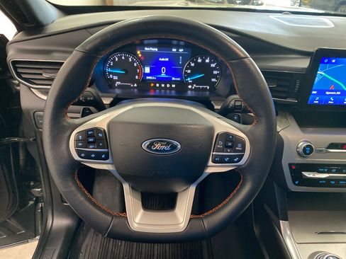Used 2022 Ford Explorer Timberline w/ Timberline Technology Package image 18