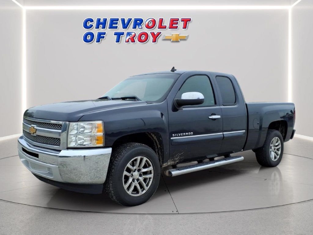 Used 2013 Chevrolet Silverado 1500 LT w/ All-Star Edition RWD image 4