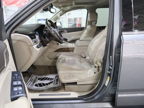 Used 2019 GMC Yukon XL Denali w/ Denali Ultimate Package image 18