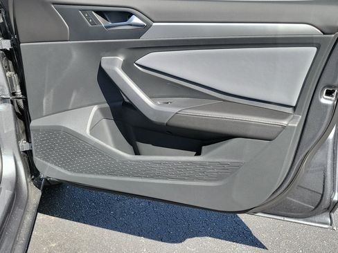 New 2026 Volkswagen Jetta SE FWD image 9