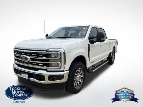 Used 2025 Ford F250 Lariat w/ FX4 Off-Road Package AWD/4WD image 3
