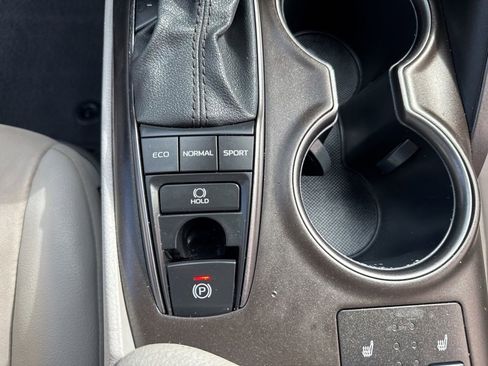 Used 2021 Toyota Camry XSE image 38